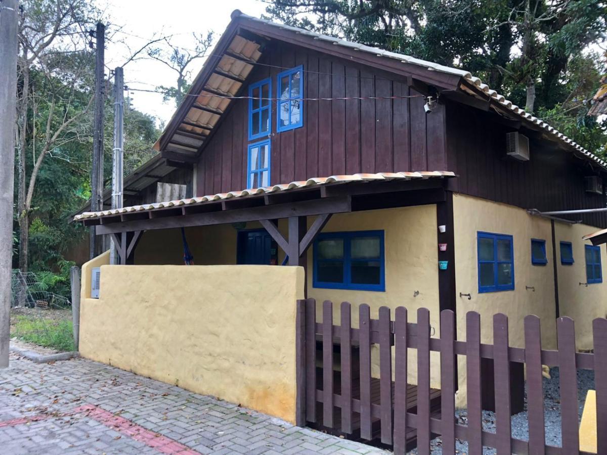 Chales No Centro De Bombinhas Exterior photo